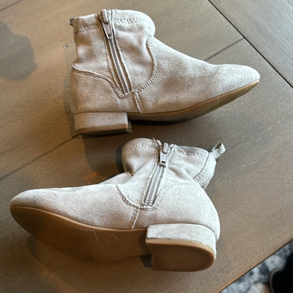 Toddler girl booties in suede gray, size 9 - Picture 3 of 4